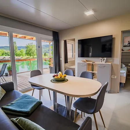 Three Bedroom Mobile Tatil Evi Mostec